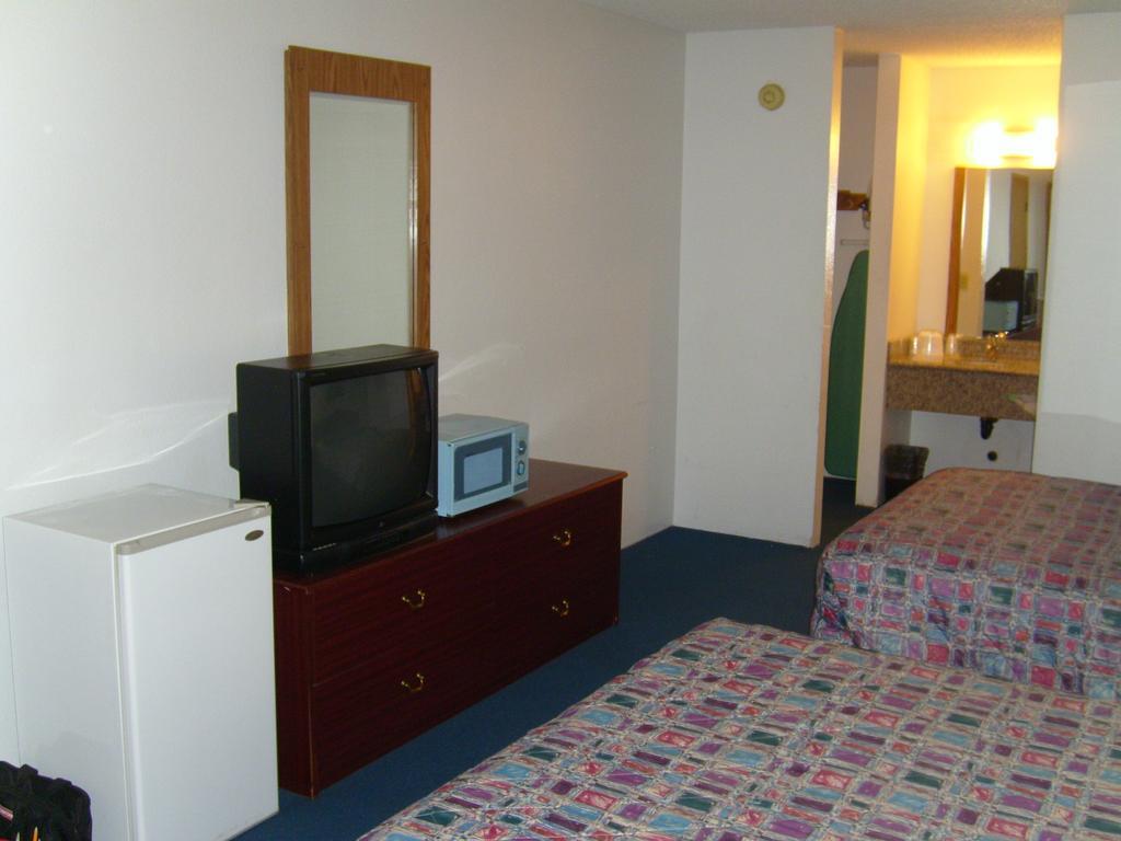 Molalla Stagecoach Inn Motel الغرفة الصورة