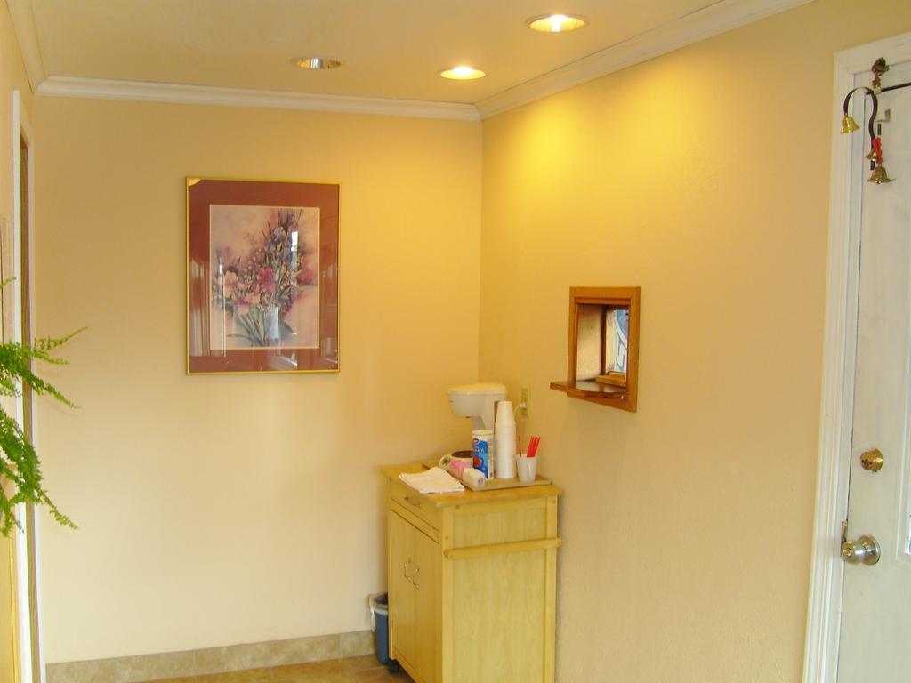 Molalla Stagecoach Inn Motel المظهر الخارجي الصورة